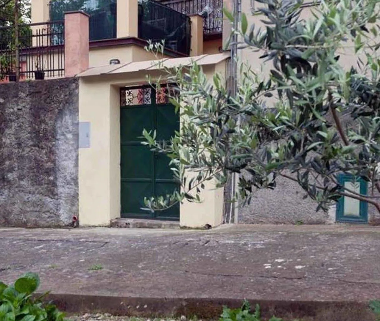 New Hanging Garden Corniglia 0*,